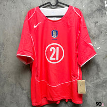 將圖片載入圖庫檢視器 《原裝復刻》 2004 南韓｜主場復刻｜#21 朴智星｜BNWT｜2004 Korea Home #21 J S Park official Reissue ( Multiple Sizes )
