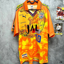 Load image into Gallery viewer, 1999 Shimizu S-Pulse Home | #10 Saden Masaru | 90% New | JP XO | 1999 Shimizu S-Pulse Home #10 Sawanobori ( JP XO ) 
