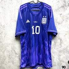 將圖片載入圖庫檢視器 2022-23 阿根廷｜2星作客｜#10 美斯｜vs 波蘭｜BNWT｜Asia 2XL｜2022-23 Argentina Away #10 Messi vs Poland ( Asia 2XL )
