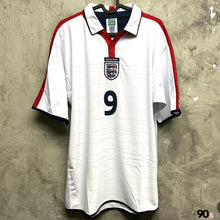 將圖片載入圖庫檢視器 《原裝復刻》2004 英格蘭｜Scoredraw復刻主場｜連復刻印字｜BNWT｜2004  England x Scoredraw Retro Home with Printing( Multiple Sizes )
