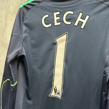 Load image into Gallery viewer, 2010-11 Chelsea GK #1 Cech Authentic EPL Set (M)
