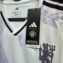將圖片載入圖庫檢視器 2025-26 曼聯｜作客｜BNWT｜2025-26 Manchester United Away ( Multiple Sizes )
