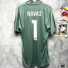Load image into Gallery viewer, 2017-18 Real Madrid | GK | Player Edition | #1 Navas | Spanish Supercopa Final Full Set | 90% New | S | 2017-18 Real Madrid GK #1 Navas Supercopa Final full set Adizero ( S )
