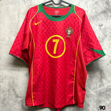 將圖片載入圖庫檢視器 2004-05 葡萄牙｜主場｜#7 C 朗拿度｜90% New｜M｜2004-05 Portugal Home #7 C. Ronaldo ( M )
