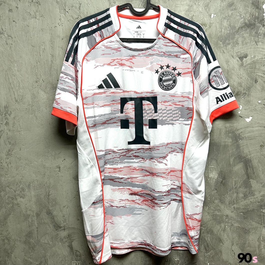 2025-26 拜仁慕尼黑｜作客｜BNWT｜2025-26 Bayern Munich Away( Multiple Sizes )