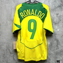 將圖片載入圖庫檢視器 《原裝復刻》 2004 巴西｜主場復刻｜連印字｜BNWT｜2004 Brazil Home Official Reissue with Printing ( Multiple Sizes )
