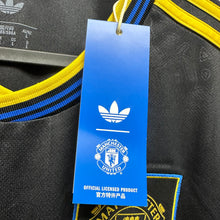 將圖片載入圖庫檢視器 2025-26 曼聯｜第二作客長袖｜BNWT｜2025-26 Manchester United Third L/S ( Multiple Sizes )
