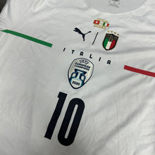Load image into Gallery viewer, 2020-21 Italy｜Away｜Player Edition｜#10 Totti｜95% New｜XL｜2020-21 Italy Away #10 Totti Authentic (XL)
