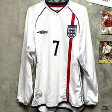 將圖片載入圖庫檢視器 2001-02 英格蘭｜主場長䄂｜#7 碧咸｜BNWT｜2001-02 England Home L/S #7 Beckham ( Multiple Sizes )
